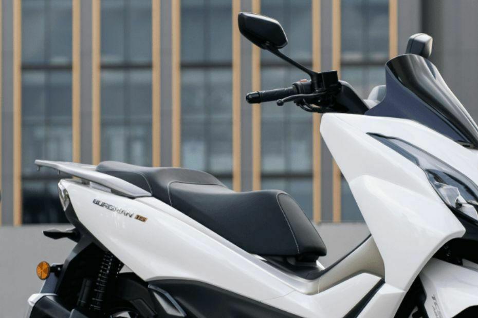Suzuki Burgman 15 Rider Seat View Suzuki Burgman 15 Rider Seat View
