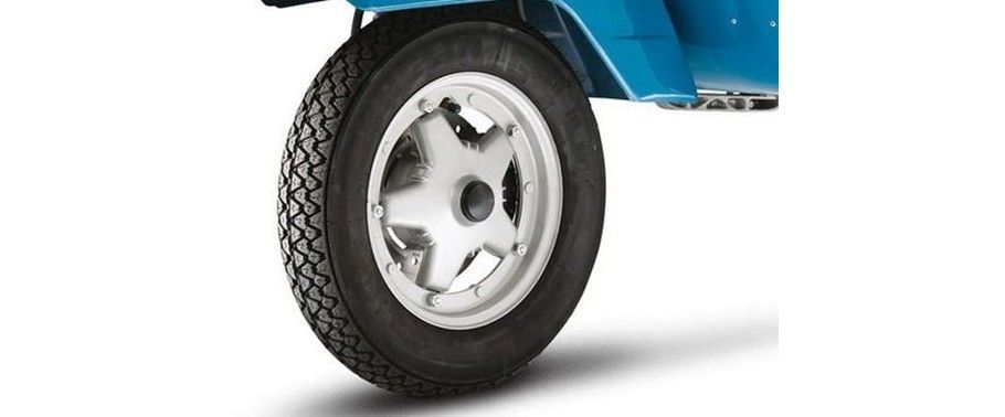 Vespa PX 150 Front Tyre Vespa PX 150 Front Tyre
