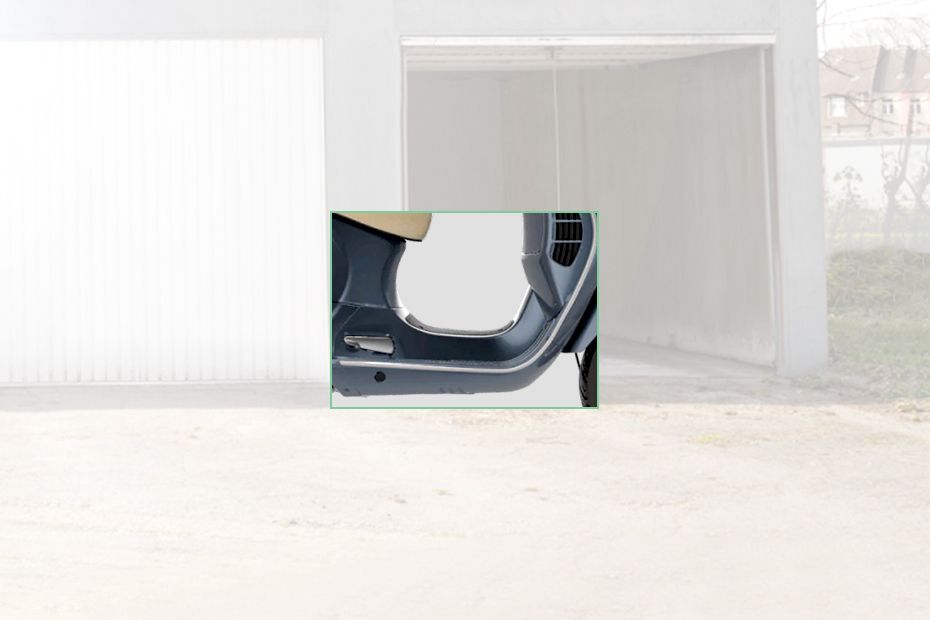 Vespa GTS 300 Leg Spacescooter