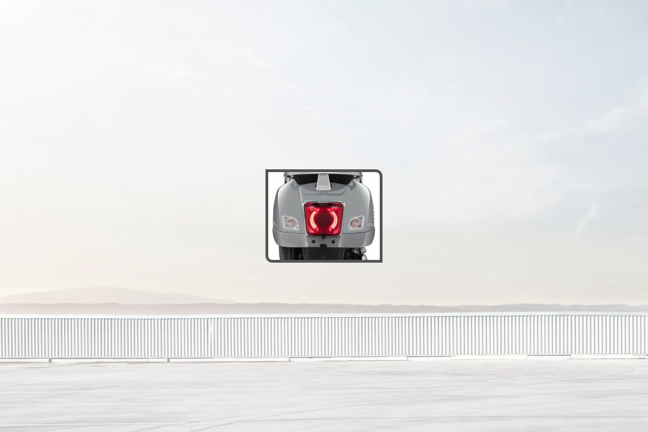 Vespa GTS Super 300 Tail Light View Vespa GTS Super 300 Tail Light View