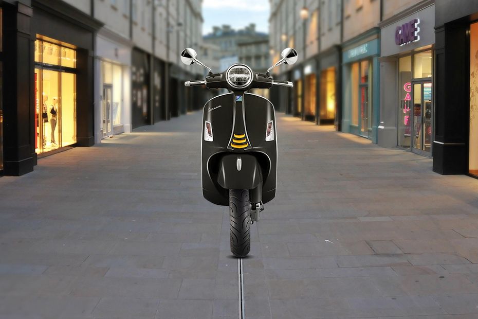 Vespa GTS Front View Full Image