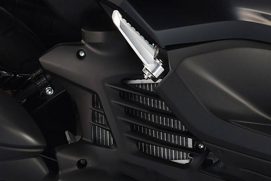 Yamaha Nmax Foot Rest View Yamaha Nmax Foot Rest View