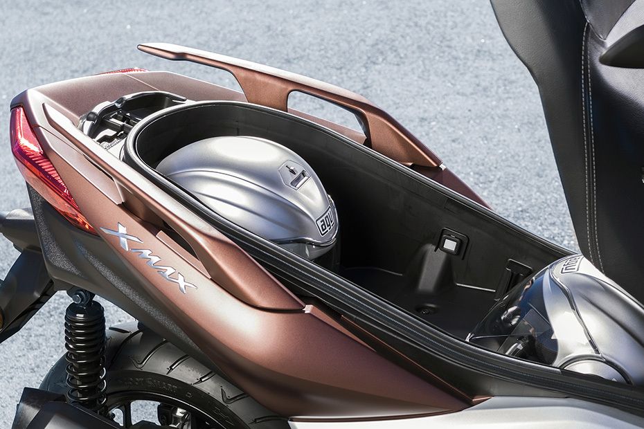 Yamaha Xmax Seat Storage Side View Yamaha Xmax Seat Storage Side View