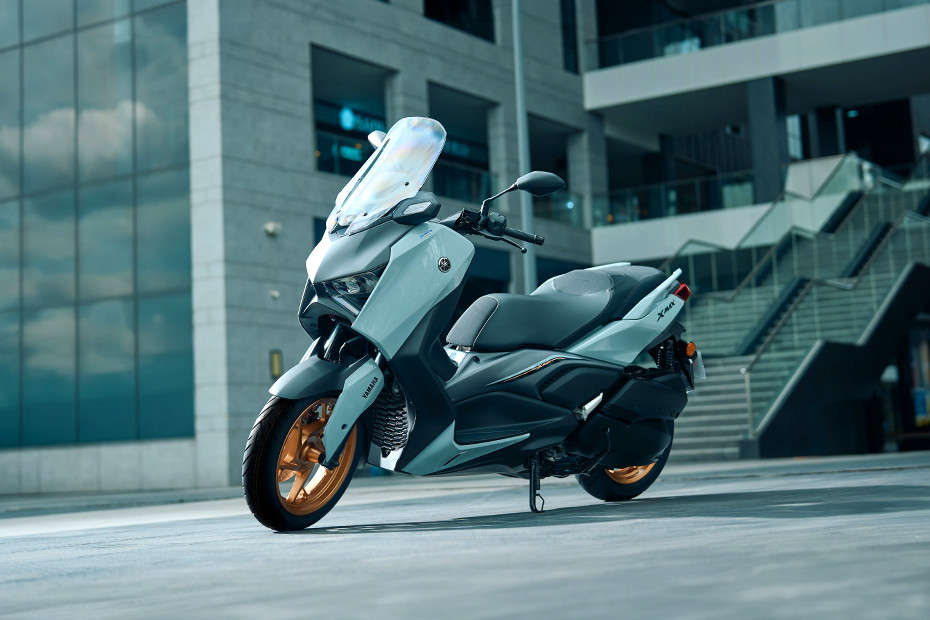 Yamaha Xmax Slant Front View Full Image Yamaha Xmax Slant Front View Full Image