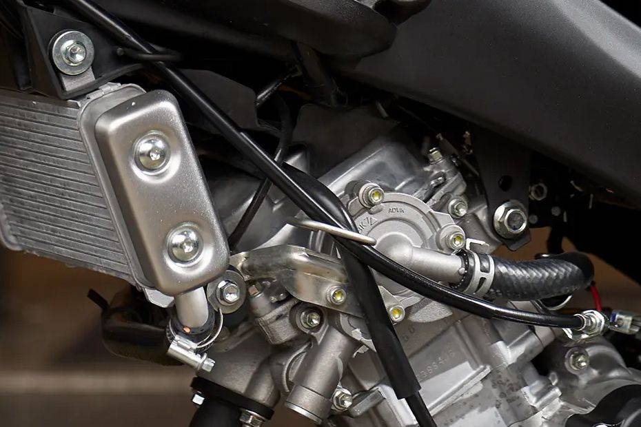 Yamaha XSR155 Cooling System