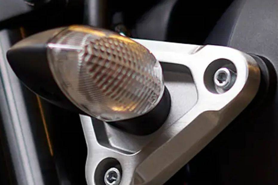 Yamaha XSR155 Side Indicators Front