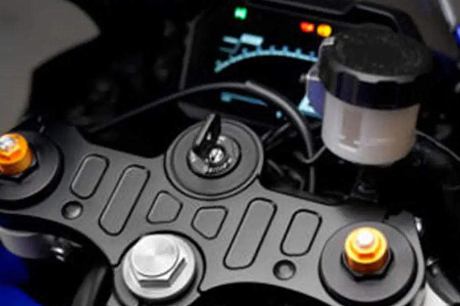Yamaha YZF R7 Console View