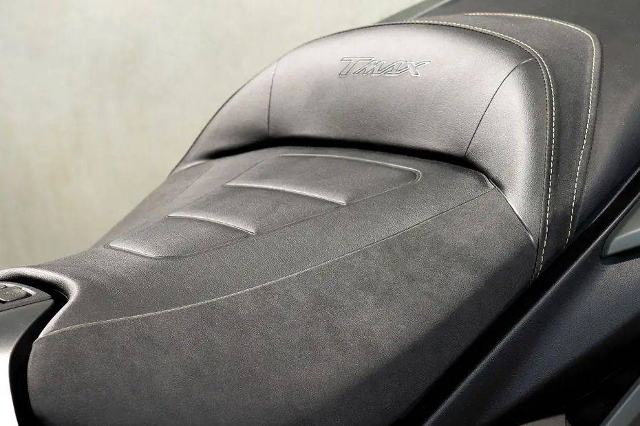 Yamaha TMAX Techmax Rider Seat View Yamaha TMAX Techmax Rider Seat View