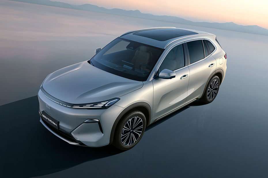 Geely EX5 EM-i Front Side View Geely EX5 EM-i Front Side View