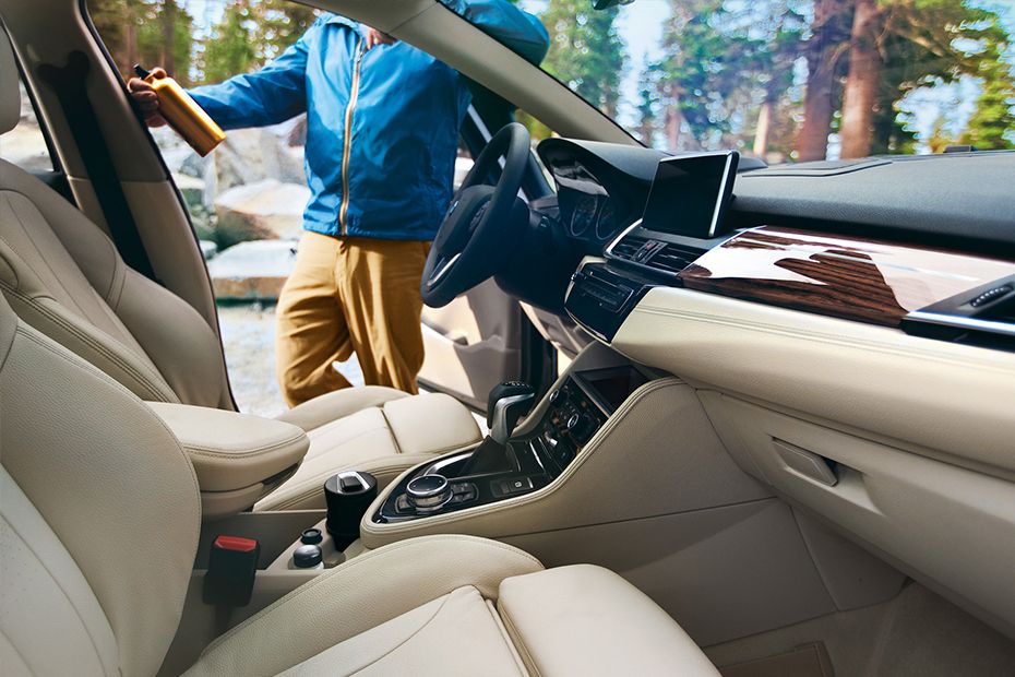 2 Series Active Tourer Front Seats