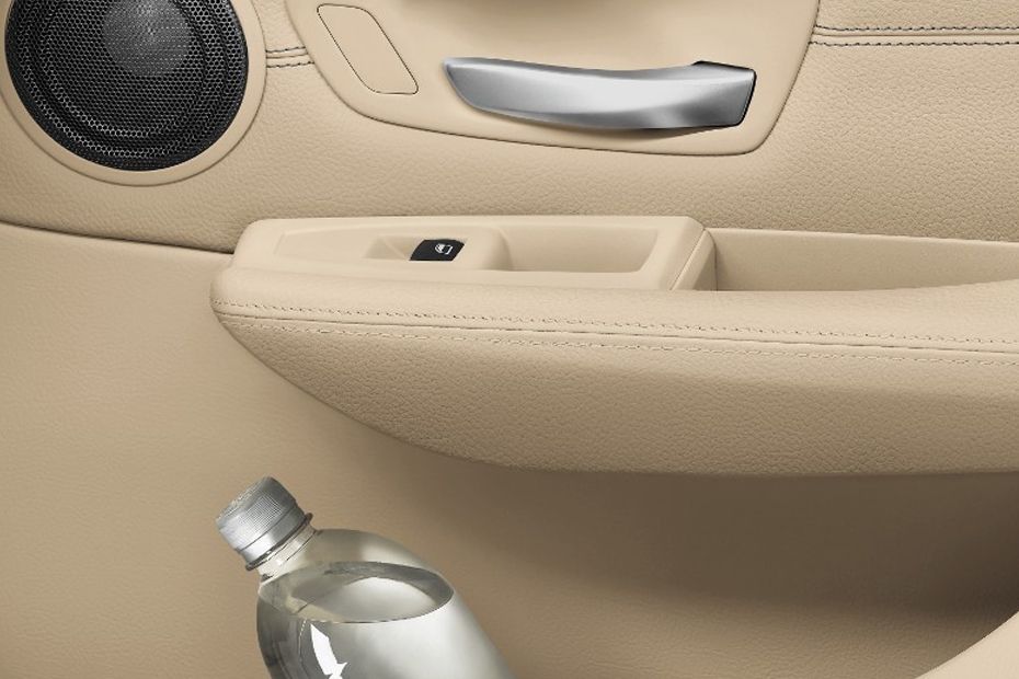 Speakers View of BMW 2 Series Active Tourer