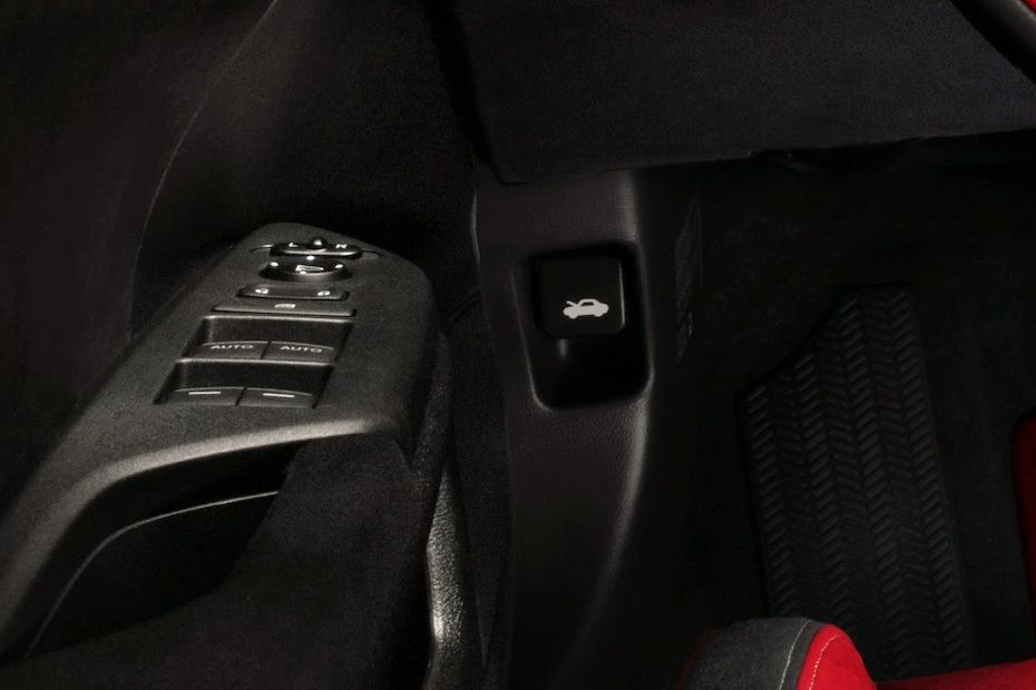 Honda Civic Type-R (2018-2022) Drivers Side In Side Door Controls Honda Civic Type-R (2018-2022) Drivers Side In Side Door Controls