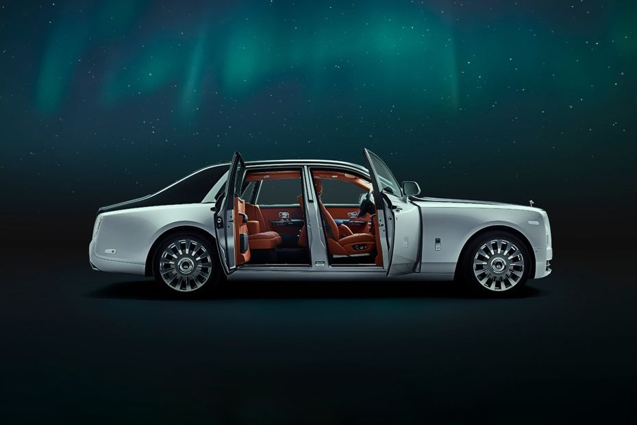 Rolls-Royce Phantom All Door Open