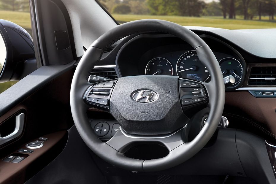 Hyundai Grand Starex Steering Wheel