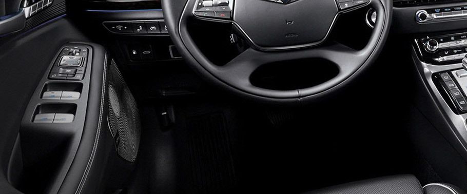 Hyundai Genesis1 Drivers Side In Side Door Controls