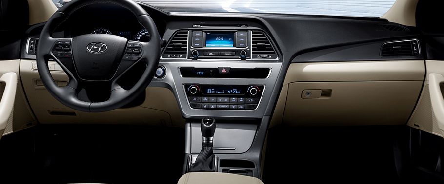 Hyundai Sonata (2005-2016) Dashboard View