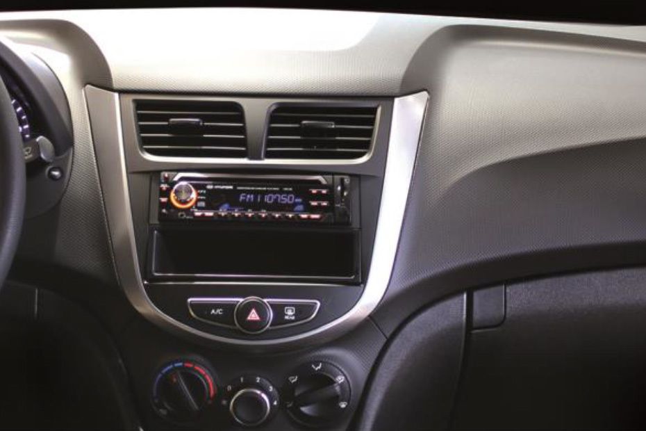 Hyundai Accent Hatch Front Ac Controls