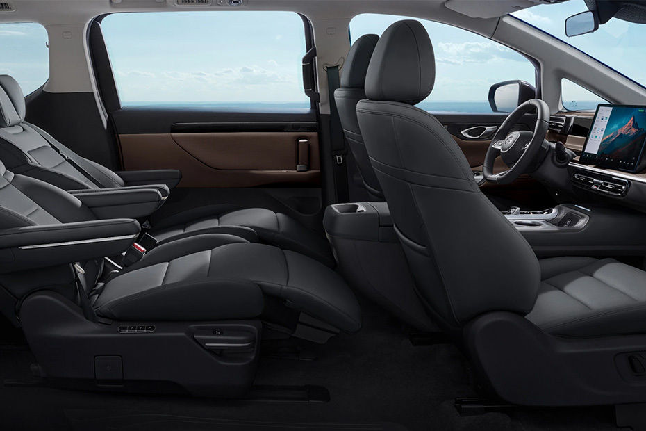 GAC E8 HEV Front And Rear Seats Together GAC E8 HEV Front And Rear Seats Together
