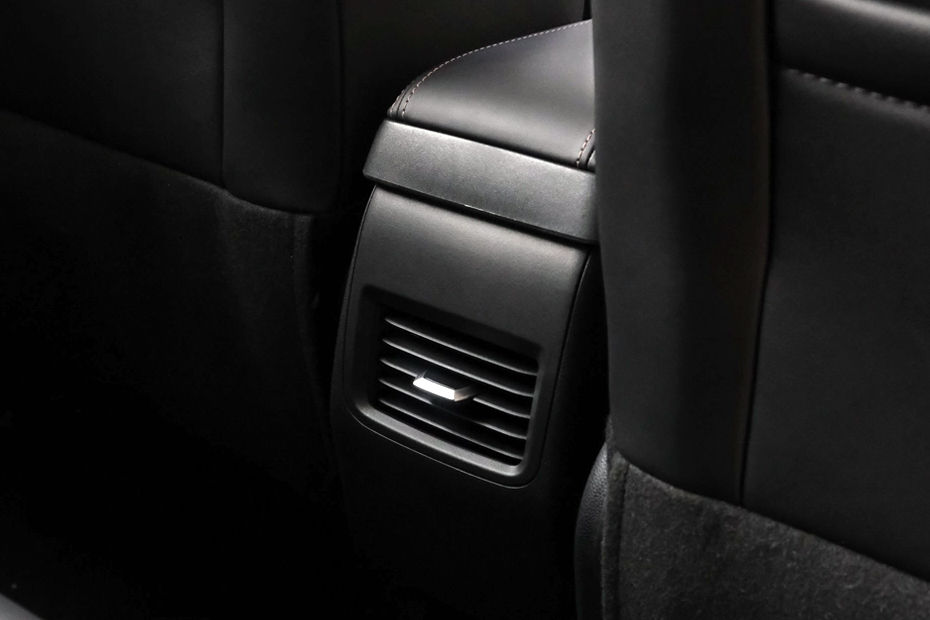 CS15 Rear AC Controls