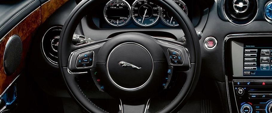 Jaguar XJ Premium Luxury LWB Steering Wheel
