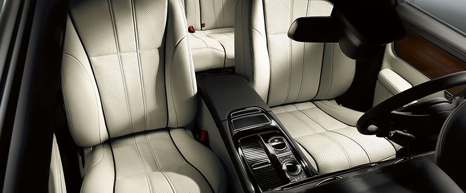 XJ Premium Luxury SWB Front Seats