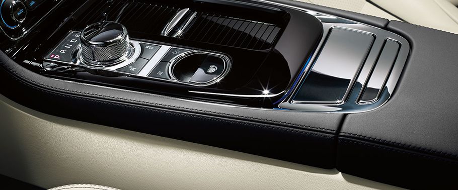 Jaguar XJ Premium Luxury SWB Gear Shifter