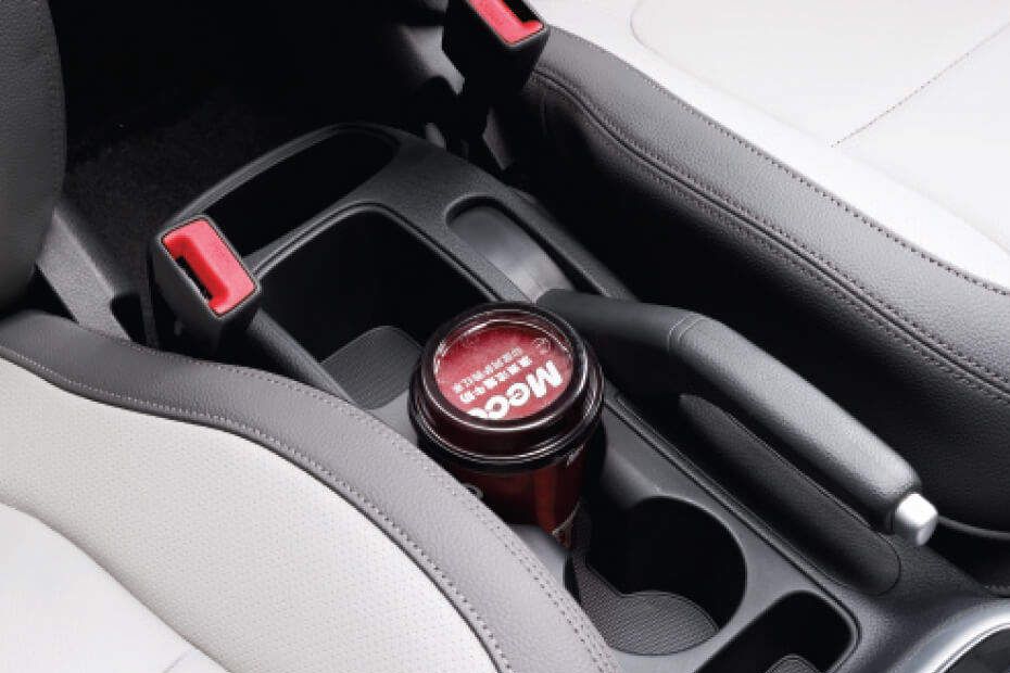 Kia Soluto Front Cup Holder