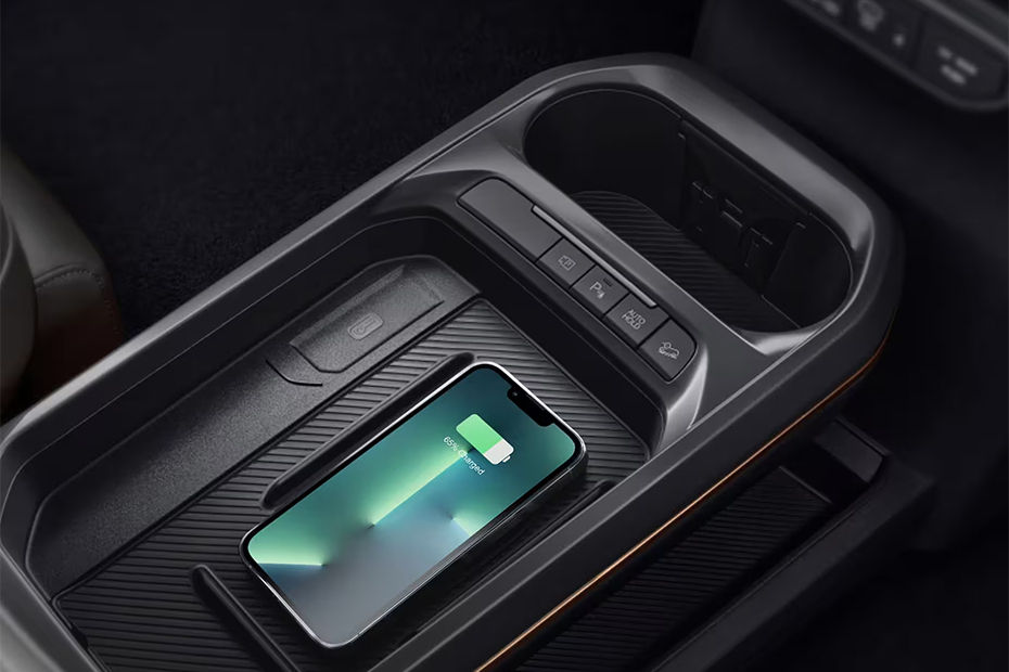 Power Accessories Outlet View of Kia EV5 2026