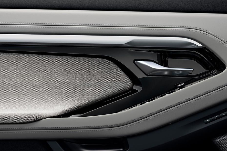 door handle interior of Land Rover Range Rover Evoque 2019
