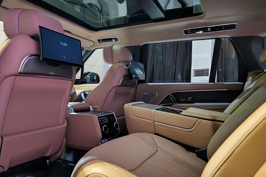 Land Rover Range Rover Rear Seat Entertainment
