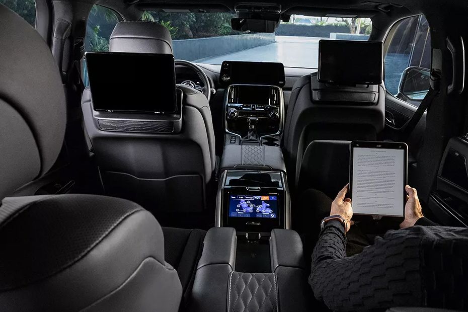 Lexus LX Rear Seat Entertainment