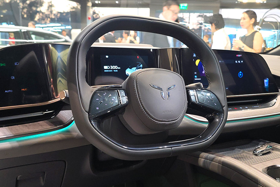 Hongqi EHS7 Steering Wheel Hongqi EHS7 Steering Wheel