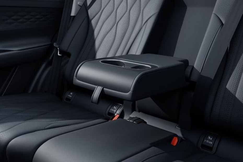Tiggo ReV LE Armrest Rear Tiggo ReV LE Armrest Rear