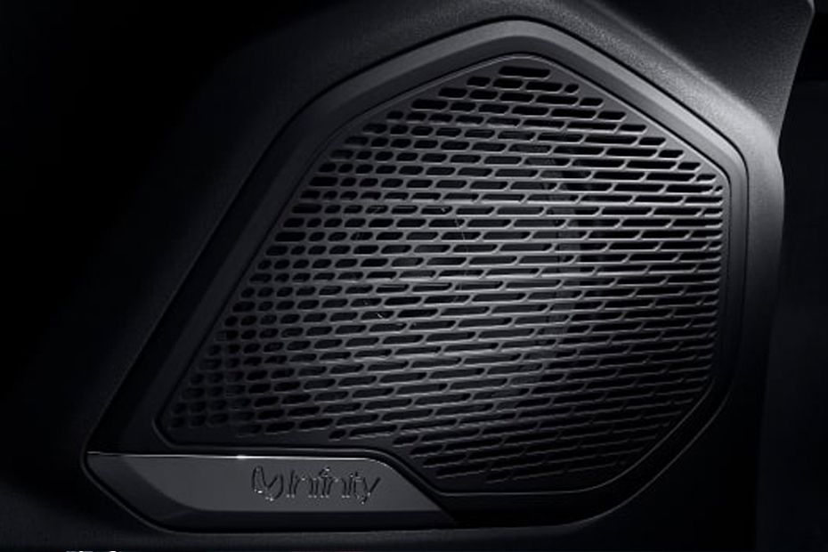 Lynk & Co 05 Speakers View