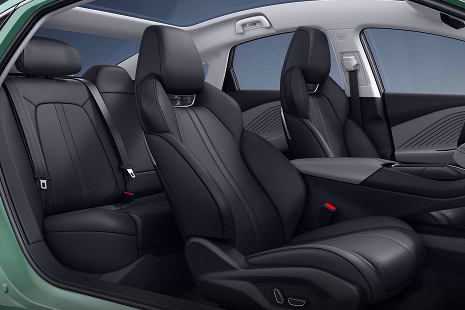 Hycan A06 Plus Front And Rear Seats Together