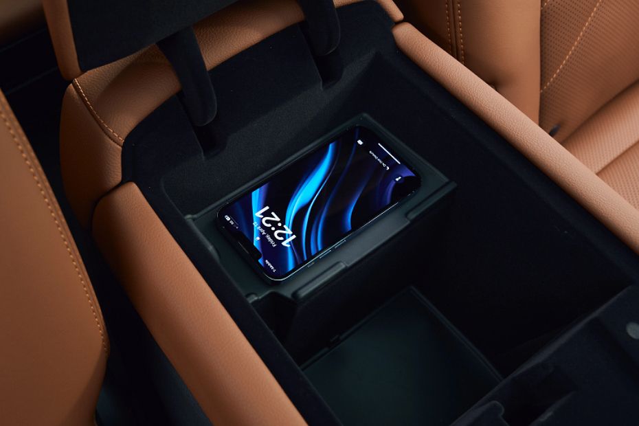 VinFast VF 9 Center Console VinFast VF 9 Center Console