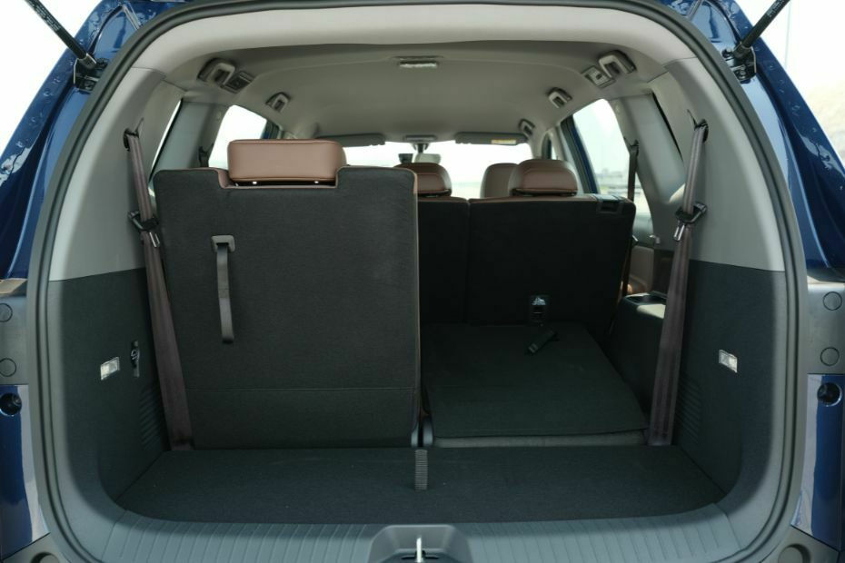 Folding Seats of VinFast VF MPV 7