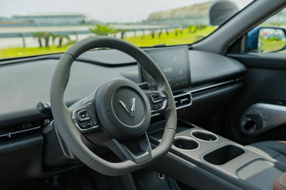 VinFast VF MPV 7 Steering Wheel