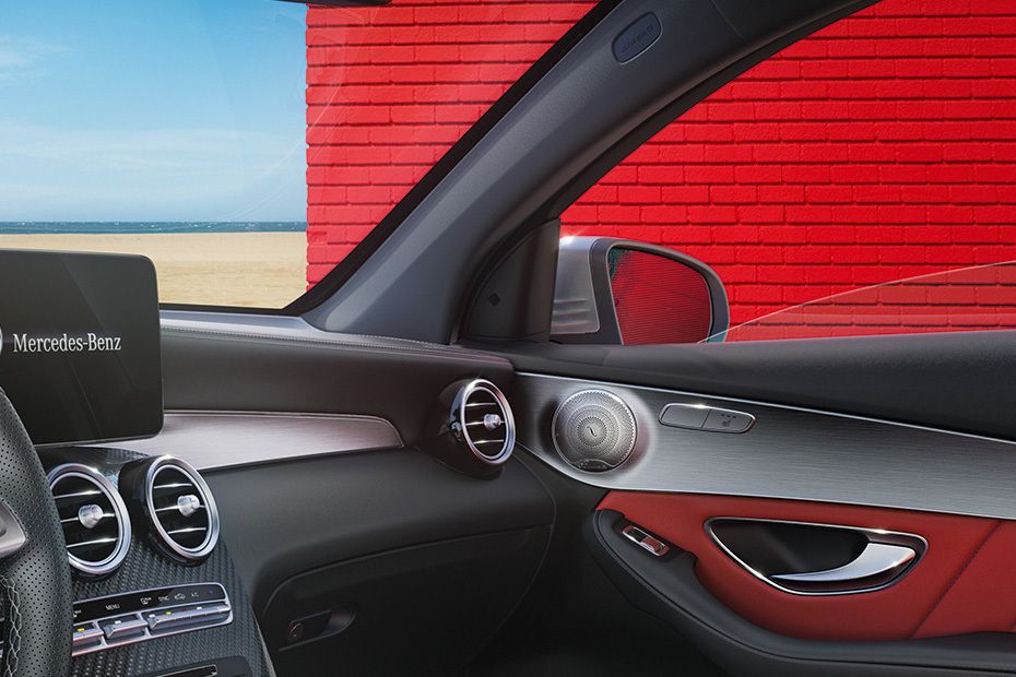 Mercedes-Benz GLC-Class (2016-2022) Passengers View Mercedes-Benz GLC-Class (2016-2022) Passengers View