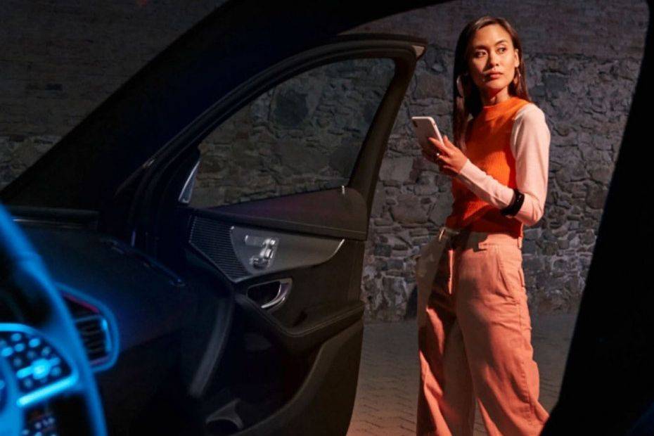 Mercedes-Benz EQS Inside Of Drivers Side Open Door Mercedes-Benz EQS Inside Of Drivers Side Open Door