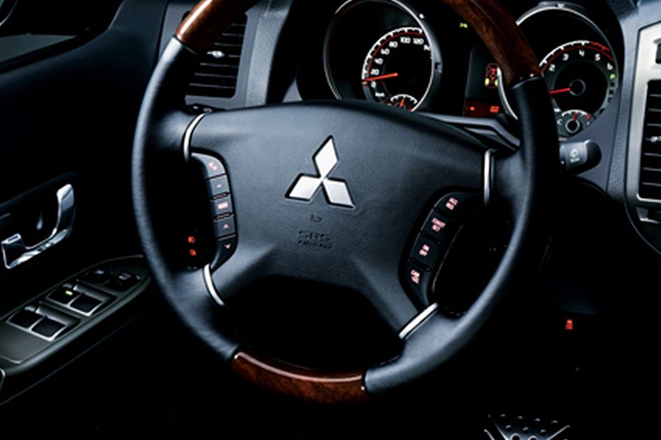 Mitsubishi Pajero Multi Function Steering