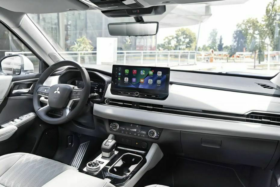 Dashboard View of Outlander PHEV Dashboard View of Outlander PHEV