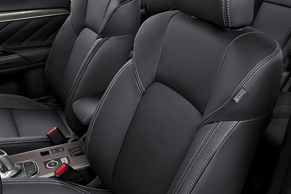 Mitsubishi Outlander PHEV Front Seats