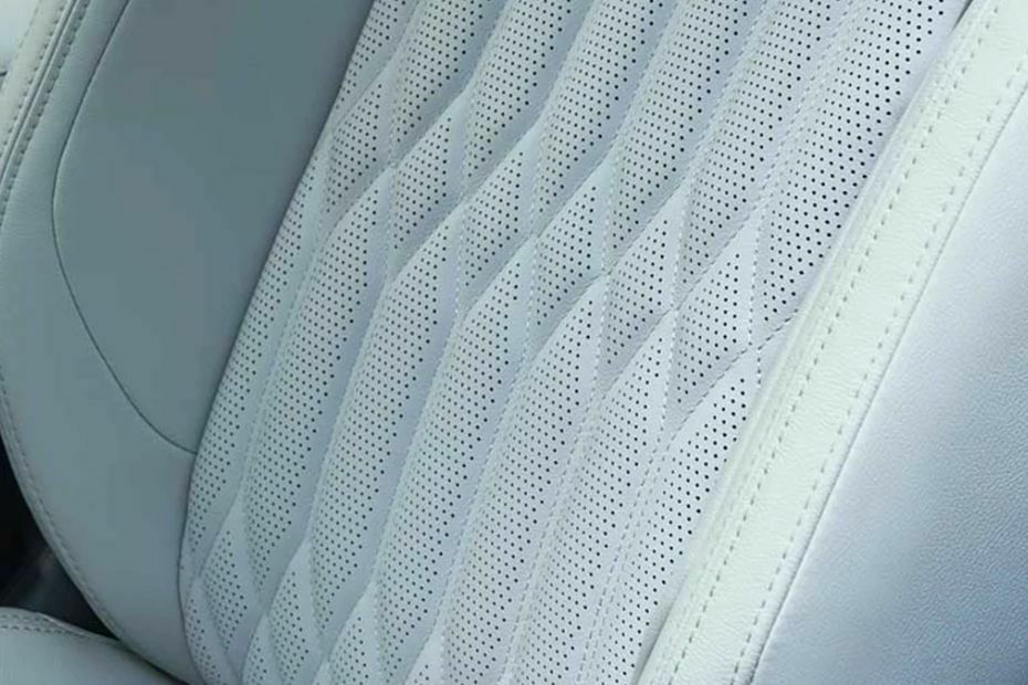 Mitsubishi Outlander PHEV Upholstery Details Mitsubishi Outlander PHEV Upholstery Details