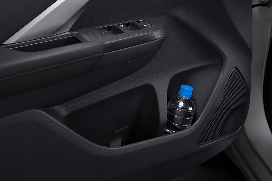 Side Bottle Holder of Xpander Side Bottle Holder of Xpander