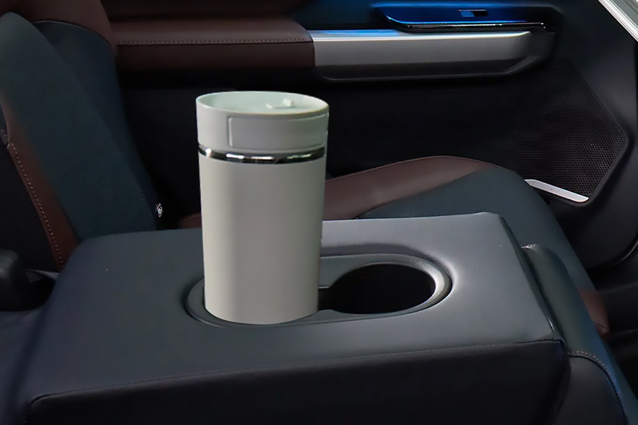 Destinator Armrest Rear