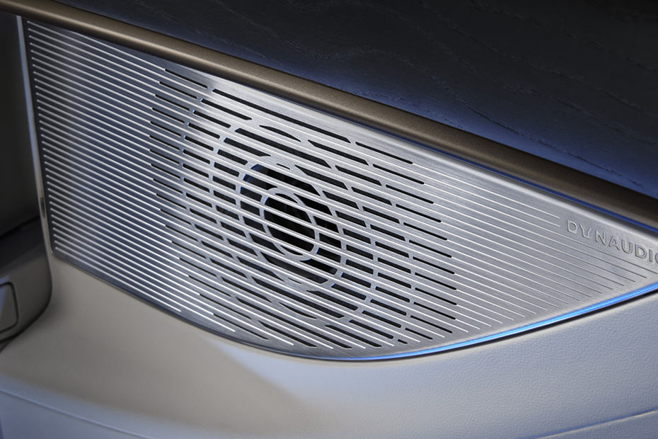 Speakers View of Denza D9 Speakers View of Denza D9