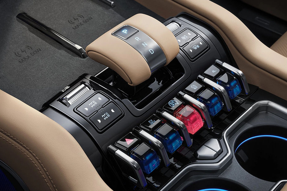 Center Controls of Denza B8