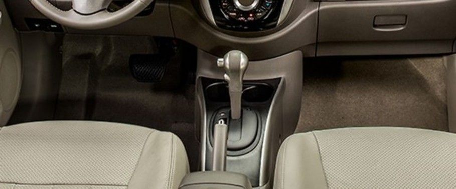 Nissan Almera (2013-2015) Gear Shifter