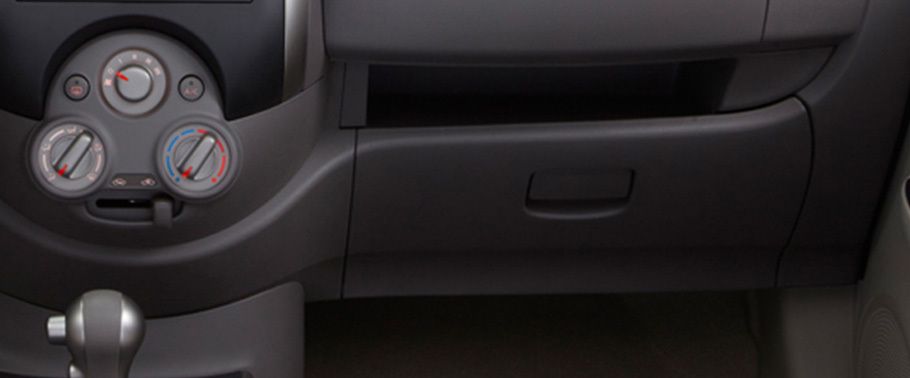 Nissan Almera (2013-2015) Glove Box